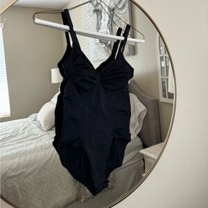 SKIMS bodysuit - Size XL - Onyx